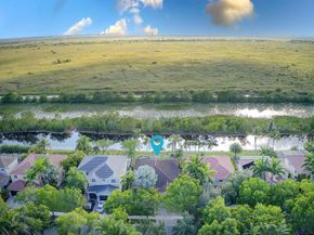 972 Lavender Cir, Weston FL 33327