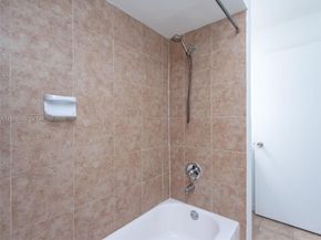 1235 SW 46th Avenue 707, Pompano Beach FL 33069