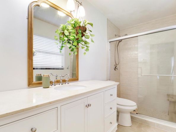 902 Oak Circle, Jupiter FL 33458