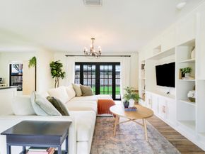 902 Oak Circle, Jupiter FL 33458