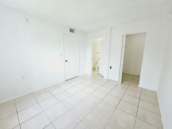 1163 Lake Terry Dr L, West Palm Beach FL 33411