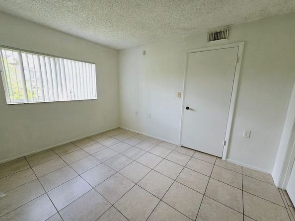 1163 Lake Terry Dr L, West Palm Beach FL 33411