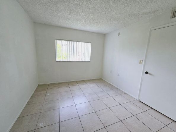 1163 Lake Terry Dr L, West Palm Beach FL 33411