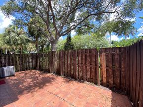 16045 Emerald Cove Rd 16045, Weston FL 33331