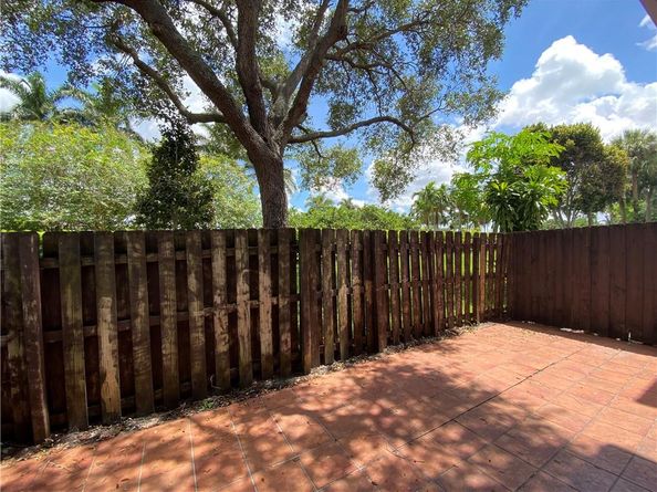 16045 Emerald Cove Rd 16045, Weston FL 33331