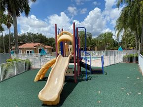 16045 Emerald Cove Rd 16045, Weston FL 33331