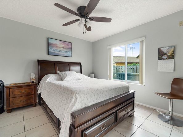 5392 SW 11TH St, Plantation FL 33317