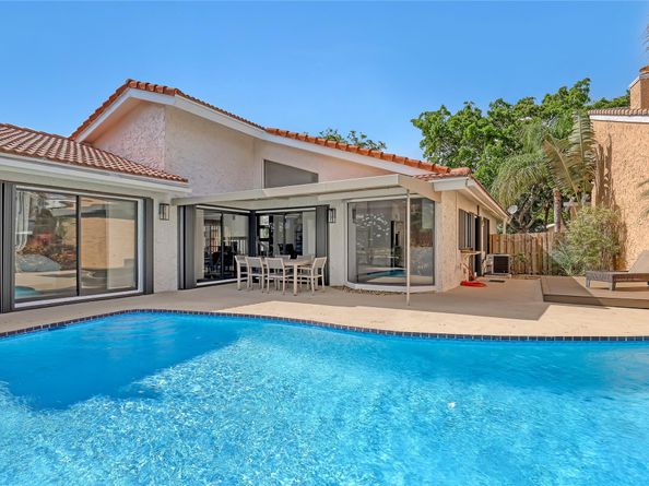 6488 Pond Apple Rd, Boca Raton FL 33433