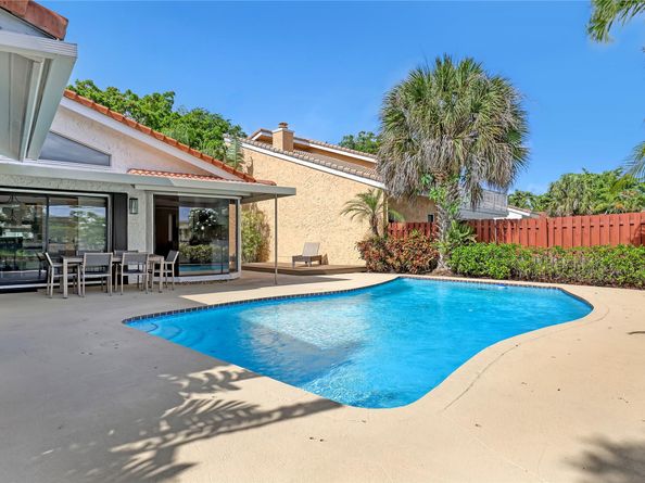 6488 Pond Apple Rd, Boca Raton FL 33433