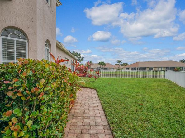 2394 Kemps Bay, West Palm Beach FL 33411