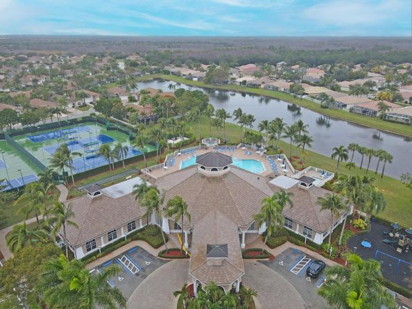 2394 Kemps Bay, West Palm Beach FL 33411