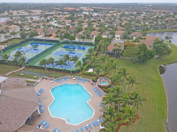 2394 Kemps Bay, West Palm Beach FL 33411