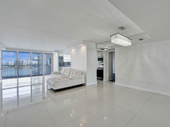 301 174th St 1401, Sunny Isles Beach FL 33160