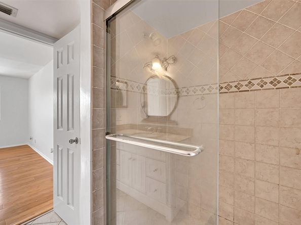 3007 N Oakland Forest Dr 302, Oakland Park FL 33309