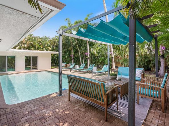 211 NW 17th Street, Delray Beach FL 33444