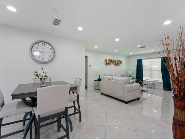 4184 NW 52nd Avenue, Lauderdale Lakes FL 33319