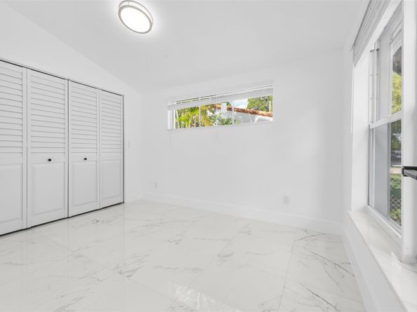 4366 SW 6th St, Coral Gables FL 33134