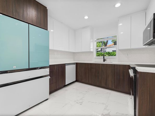 4366 SW 6th St, Coral Gables FL 33134