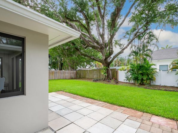 1224 SW 20th St, Fort Lauderdale FL 33315