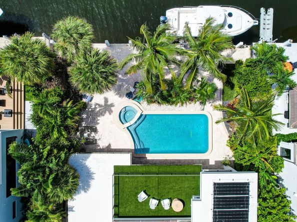 2632 Sea Island Dr, Fort Lauderdale FL 33301