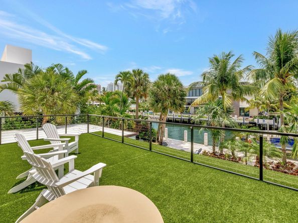 2632 Sea Island Dr, Fort Lauderdale FL 33301