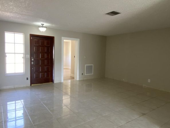 2700 NE 57th St, Fort Lauderdale FL 33308
