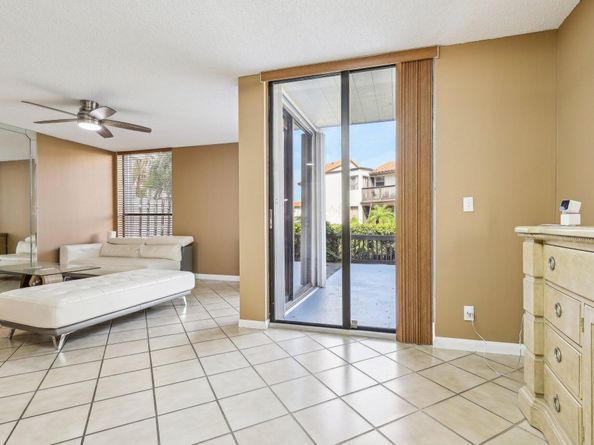 5748 Fox Hollow Drive D, Boca Raton FL 33486