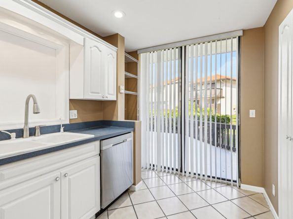 5748 Fox Hollow Drive D, Boca Raton FL 33486