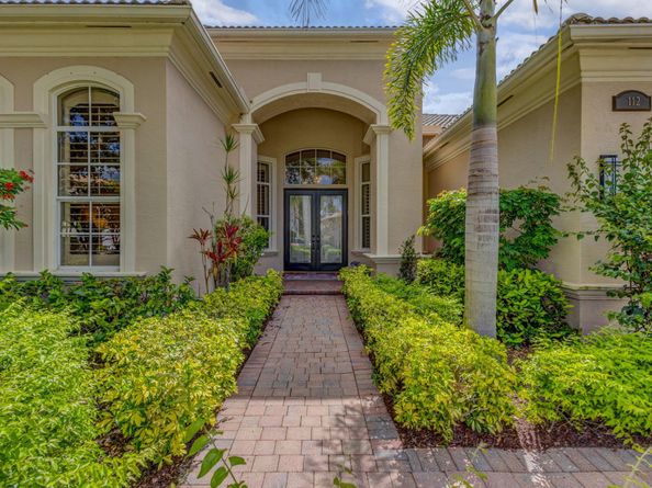 112 Dalena Way, Palm Beach Gardens FL 33418