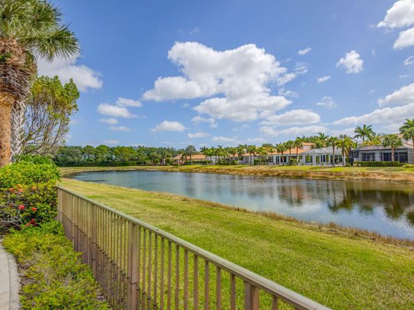 112 Dalena Way, Palm Beach Gardens FL 33418