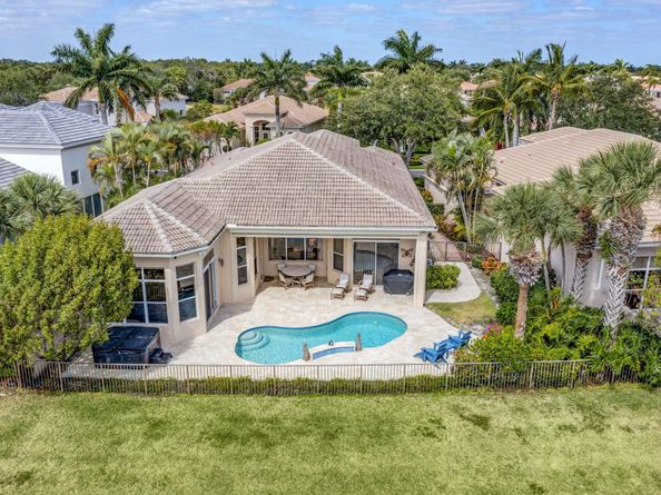 112 Dalena Way, Palm Beach Gardens FL 33418