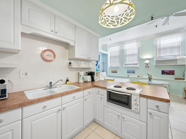235 Sunrise Avenue 1051, Palm Beach FL 33480
