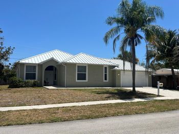 1501 Lee Court