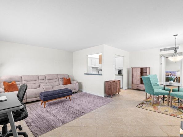 266 Seville L, Delray Beach FL 33446