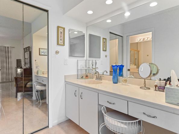 8033 Aberdeen Drive 102, Boynton Beach FL 33472