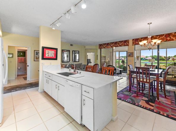 8033 Aberdeen Drive 102, Boynton Beach FL 33472