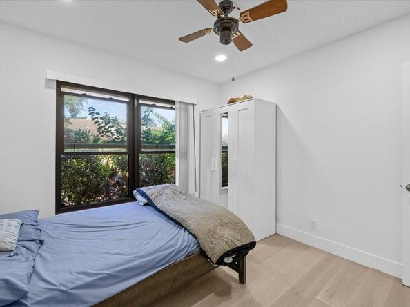 8337 NW 37th Pl 8337, Sunrise FL 33351