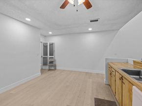 8337 NW 37th Pl 8337, Sunrise FL 33351