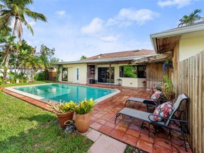 4300 NW 7th Ct, Plantation FL 33317