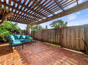 4300 NW 7th Ct, Plantation FL 33317