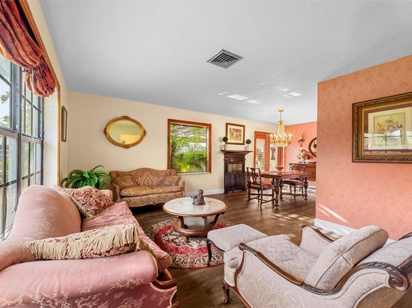 4300 NW 7th Ct, Plantation FL 33317