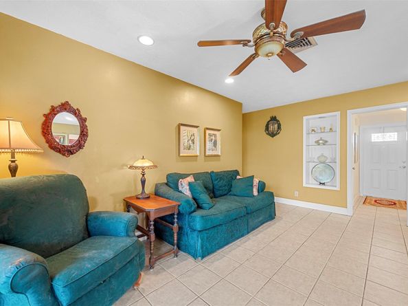 4300 NW 7th Ct, Plantation FL 33317