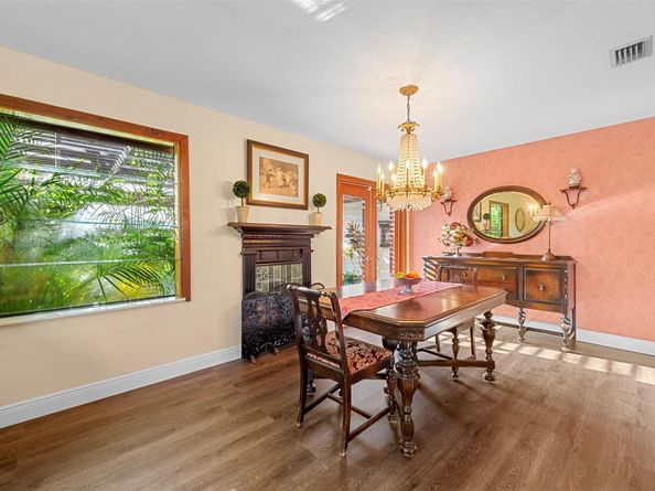 4300 NW 7th Ct, Plantation FL 33317