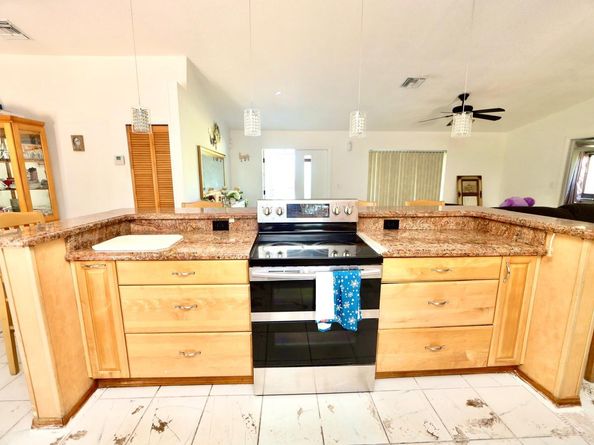 2910 NW 53rd Ter, Margate FL 33063