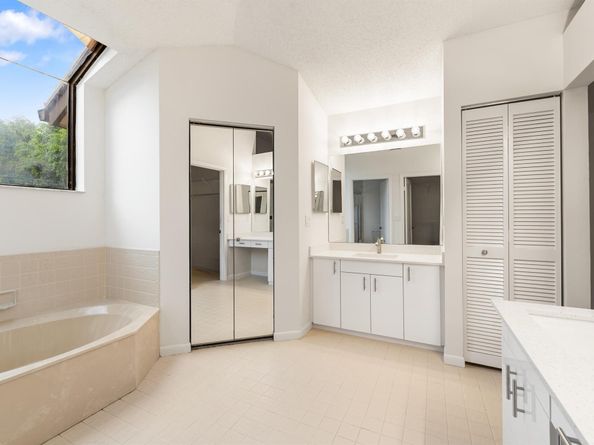 7219 Le Chalet Boulevard, Boynton Beach FL 33472