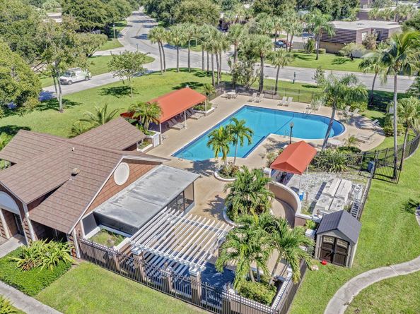 7205 72nd Way, West Palm Beach FL 33407