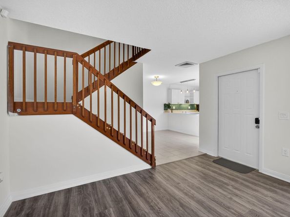 7205 72nd Way, West Palm Beach FL 33407