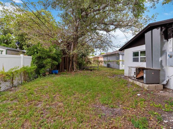 2844 NW 8 Street, Fort Lauderdale FL 33311
