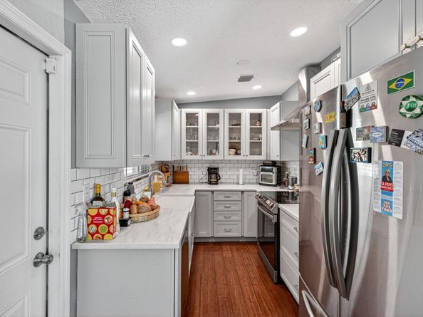 300 SW 25th Avenue, Fort Lauderdale FL 33312