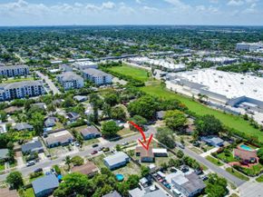 300 SW 25th Avenue, Fort Lauderdale FL 33312